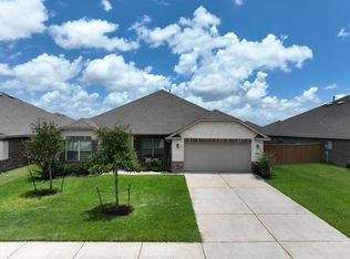 10131 Whitney Reach Dr, Iowa Colony, TX 77583