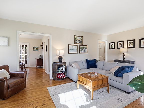 3rd image of 4128 Brunswick Ave S
