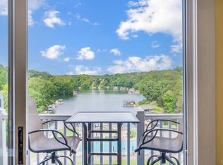 1085 Bluewater Dr Unit 208, Moneta, VA