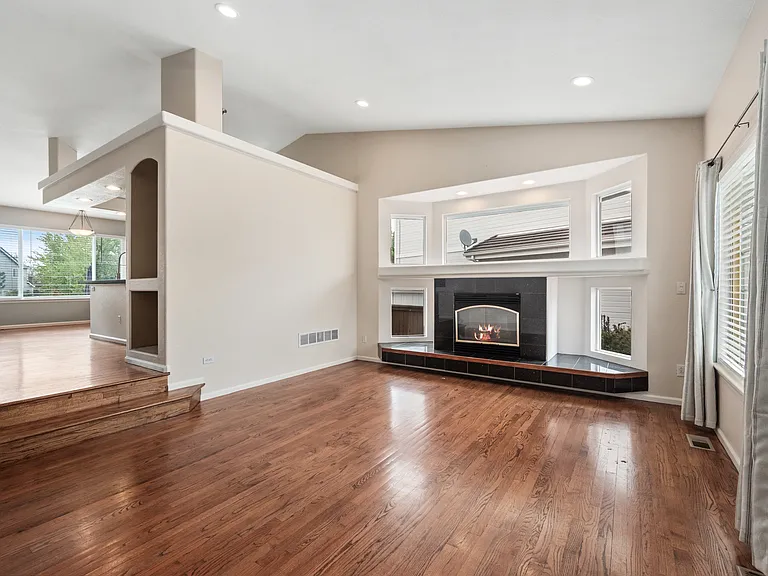 52801 Foxborough Ct — Photo 13