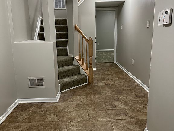 Entry/Foyer