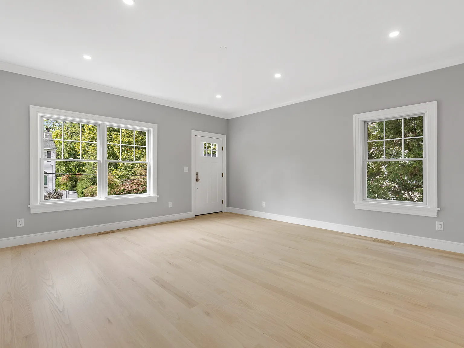 3 bed, 2.5 bath, 1624 sqft, $7,800 — Photo 2