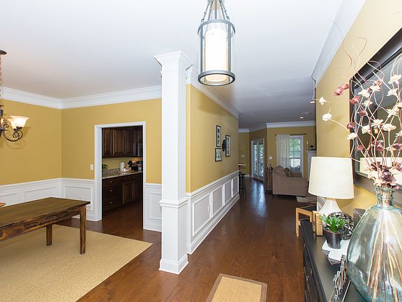 3rd image of 157 Delores Dr