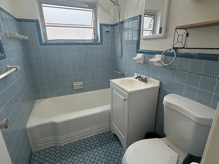 2770 SW 30th Ave #1 — Photo 11