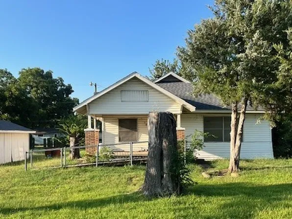 108 E Eubank St, Mabank, TX 75147