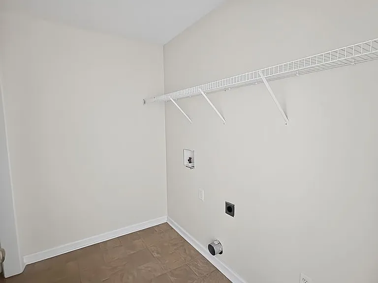 403 Valdez Ct — Photo 16