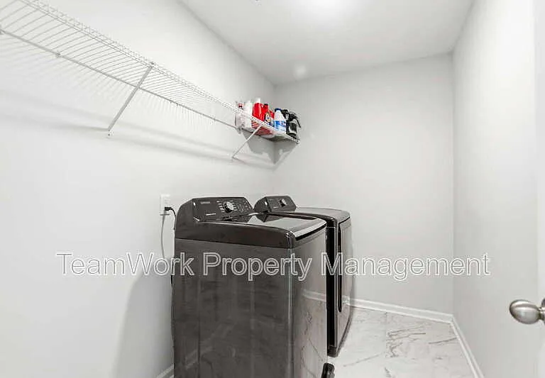 506 Green Fern Dr — Photo 24