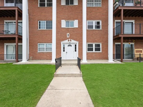 6101 W 94th St APT A8, Oak Lawn, IL 60453
