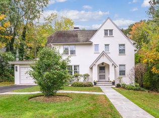 14 Sage Ter, Scarsdale, NY 10583