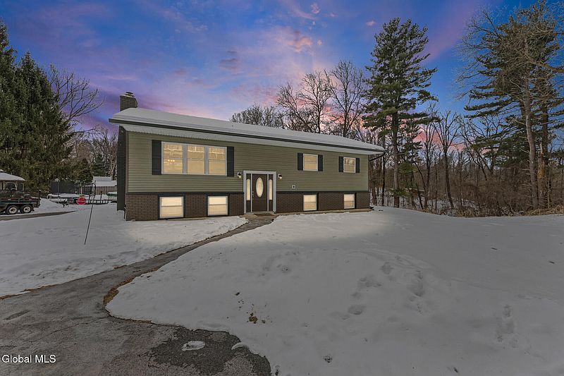 2nd image of 256 Grooms Road