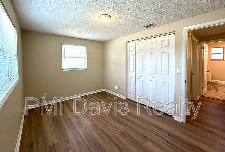 10726 Merida Dr — Photo 8
