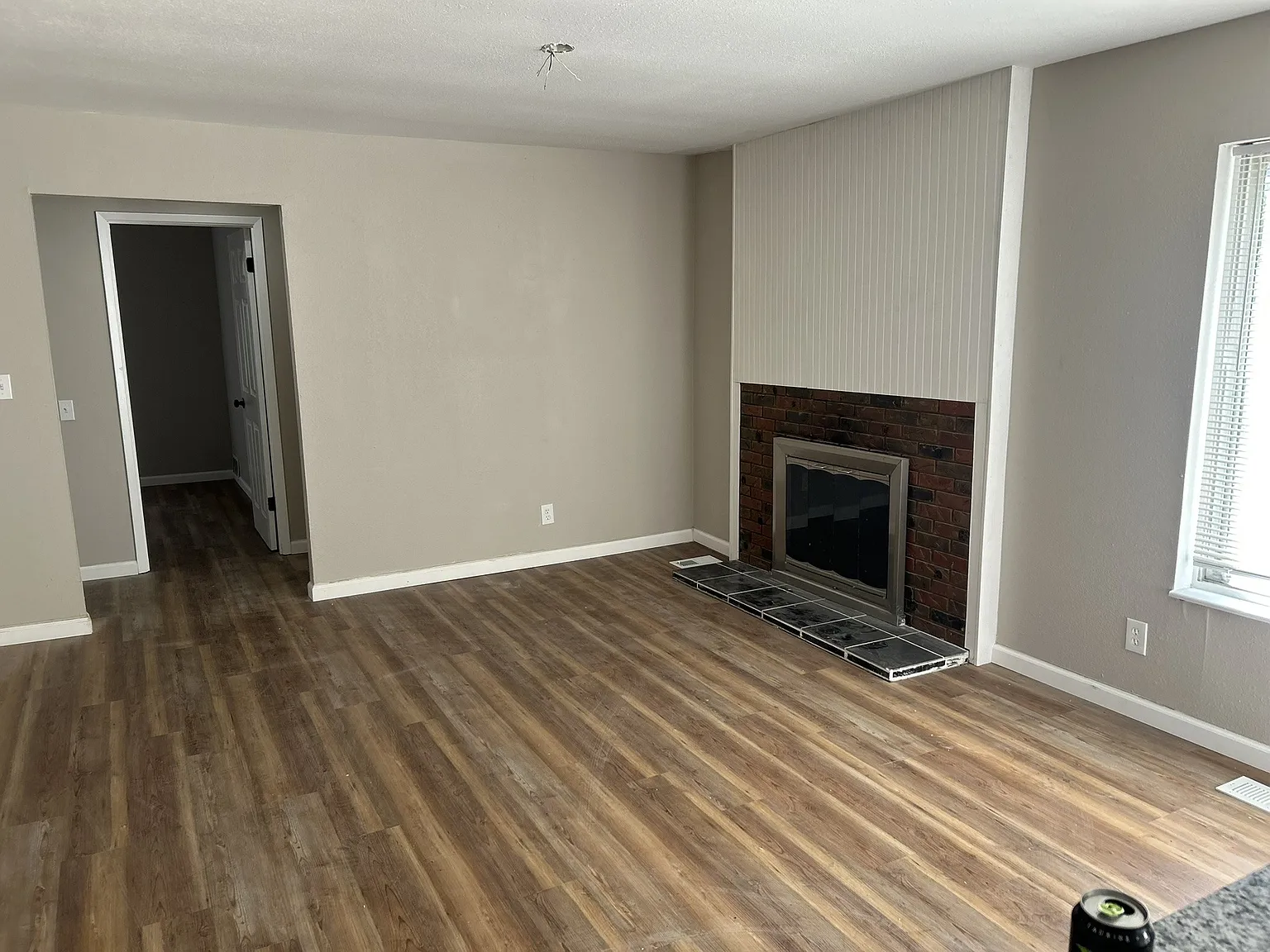 12011 Jerries Ln Florissant MO 63033 — Photo 2