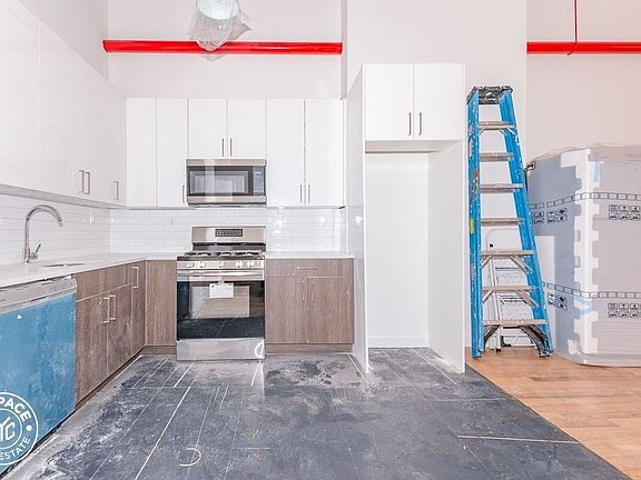 4th image of 255 McKibbin St #955