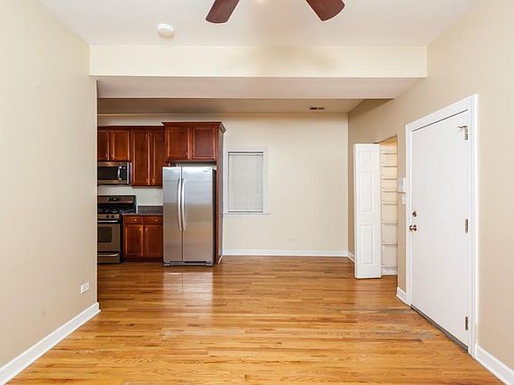 4th image of 839 N Marshfield Ave #1F