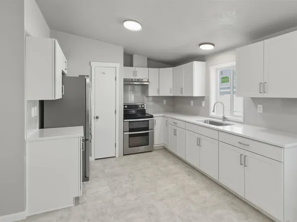 1418 W Washington St, Pasco, WA 99301