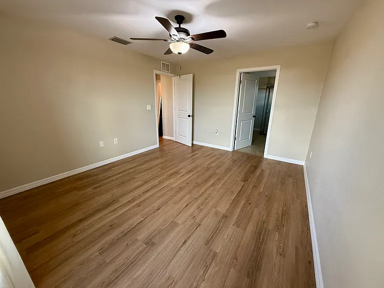 7033 Waldo Cir — Photo 11