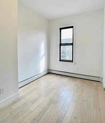 Rented by Oxford Property Group | media 30