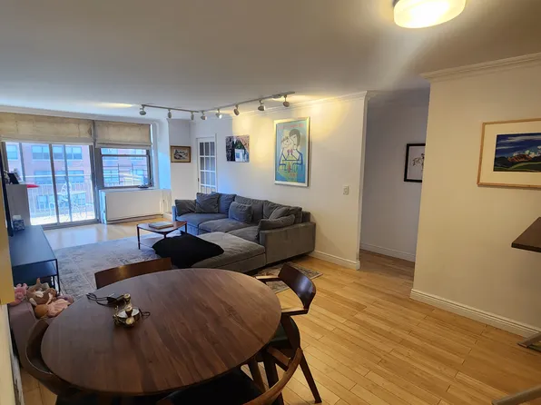 301 East 79th Street image 1 of 18