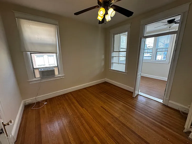 1223 F St NE — Photo 7
