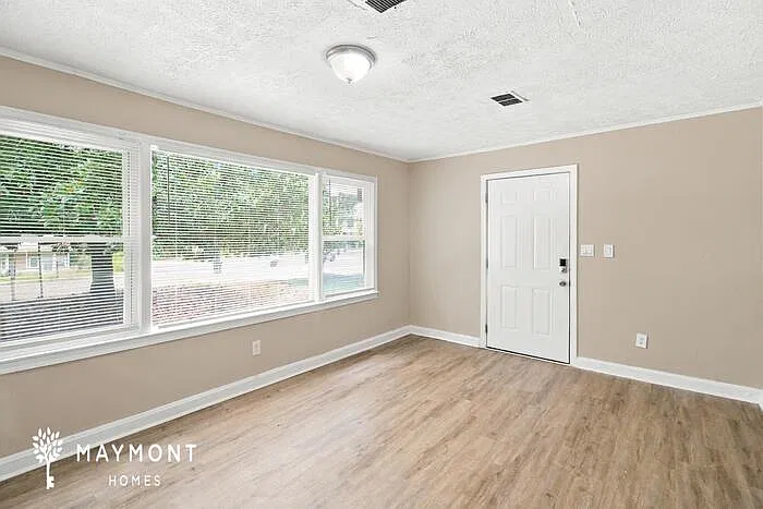 2 bed, 1.0 bath, 840 sqft, $1,495 — Photo 3