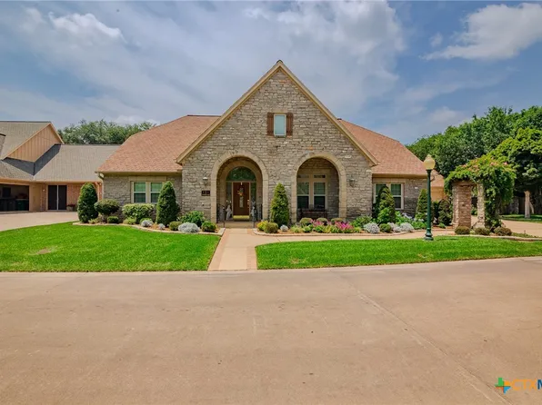 1 Meadow Vw, Victoria, TX 77904