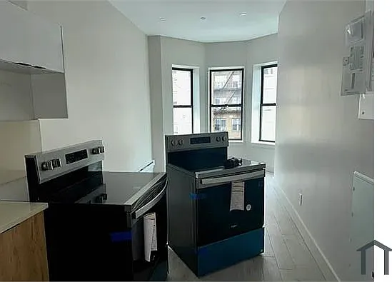 2427 Prospect Ave #1C — Photo 3
