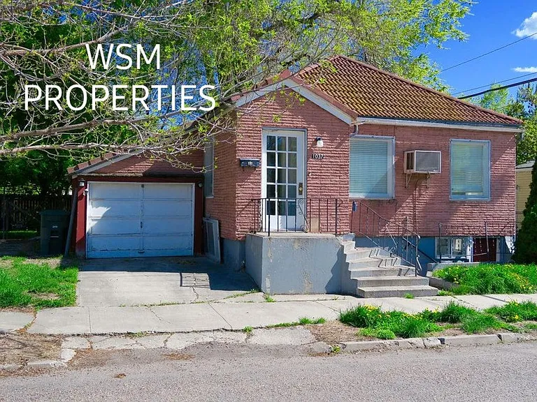 1037 E Lander St #UPPER — Photo 1