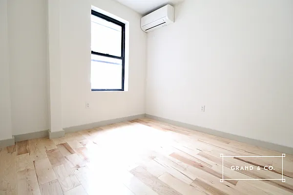 Rented by Grand & Co. | media 10