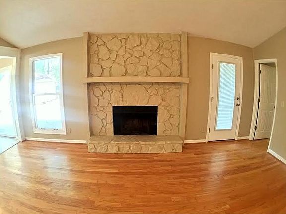 5th image of 4041 Cripple Creek Dr
