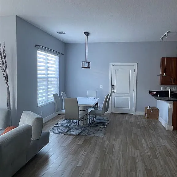 2251 Nairn Dr — Photo 3