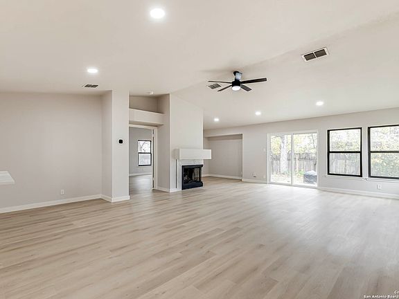 5th image of 6934 Country Elm