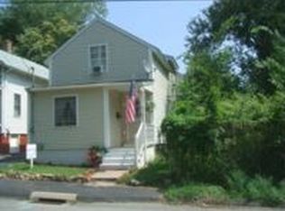 39 Fountain St, Norwich, CT 06360