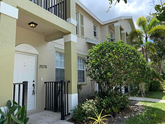 3rd image of 2078 SE Glen Ridge Drive