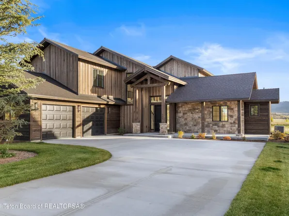 555 Silver Fox Ln, Victor, ID 83455