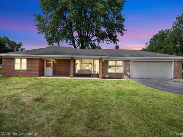 31100 Rayburn St, Livonia, MI 48154