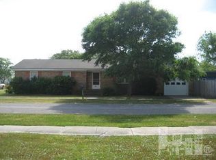 304 N 3rd St, Carolina Beach, NC 28428