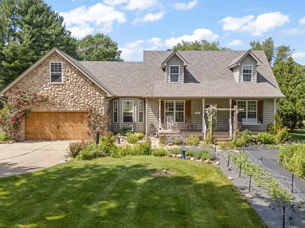 1207 Martinal Rd, Valparaiso, IN 46383