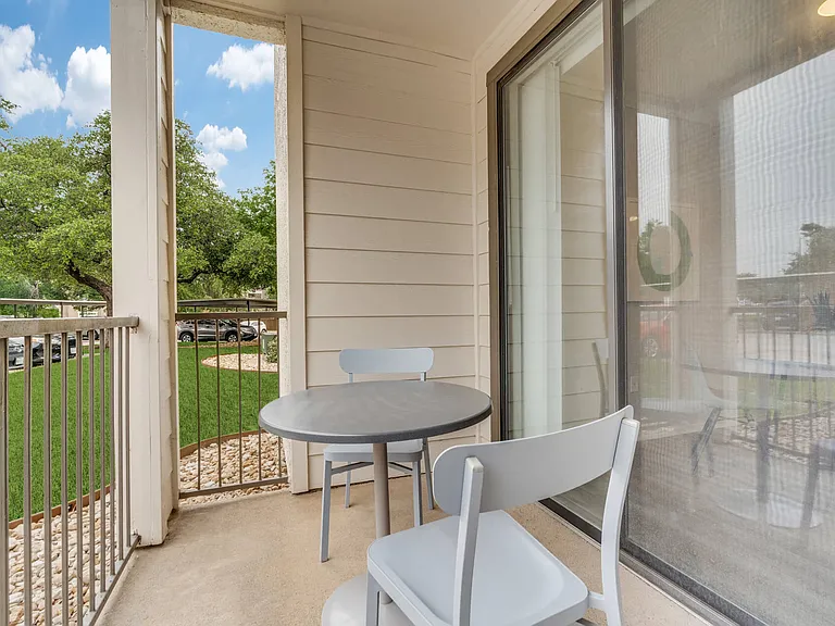 Lakeline Villas — Photo 15