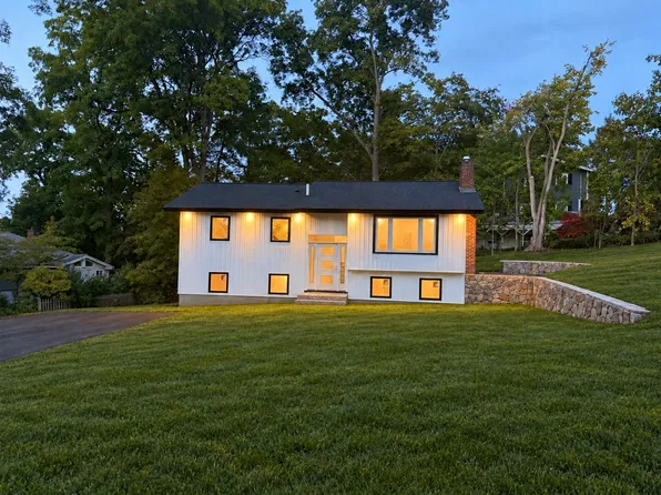 66 Ontario Dr, Hudson, MA 01749