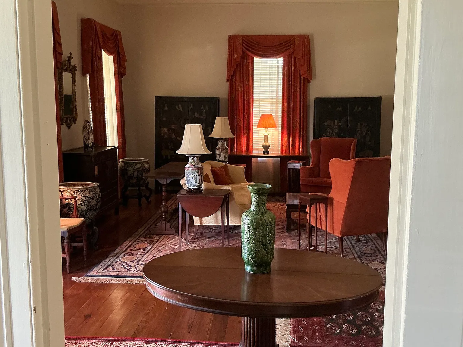 4 bed, 2.0 bath, 2513 sqft, $1,950 — Photo 4