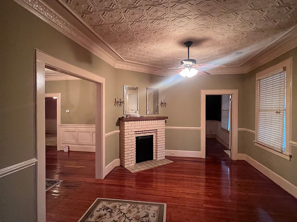 1st image of 3119 Rosewood Dr