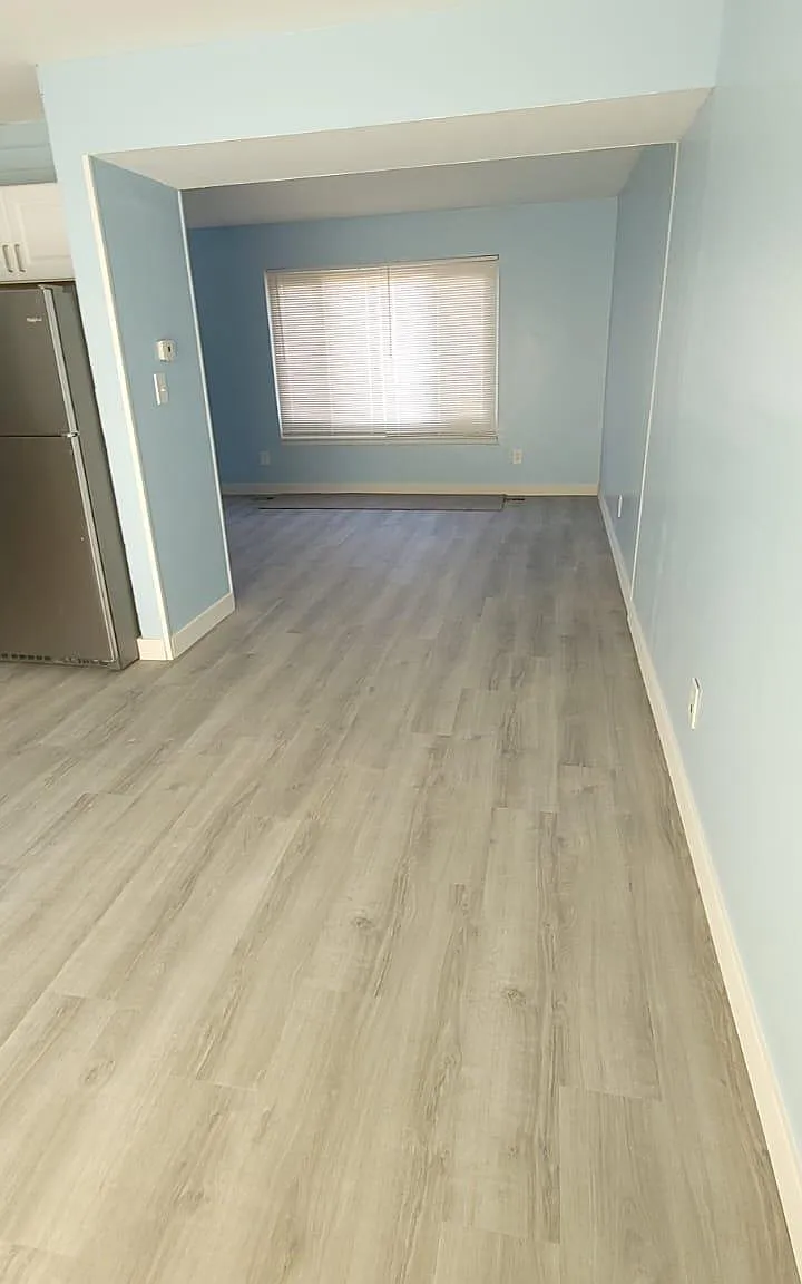 11484 Republic Ave — Photo 3