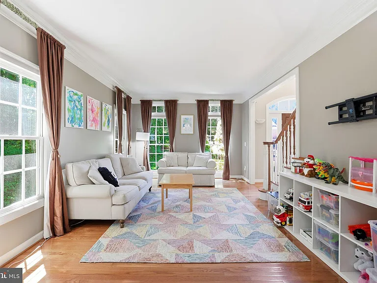 5767 Bush Hill Dr — Photo 9