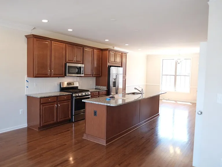 Main Floor - Kitchen