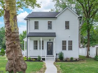 103 Lake Shore Dr, Lake Hiawatha, NJ