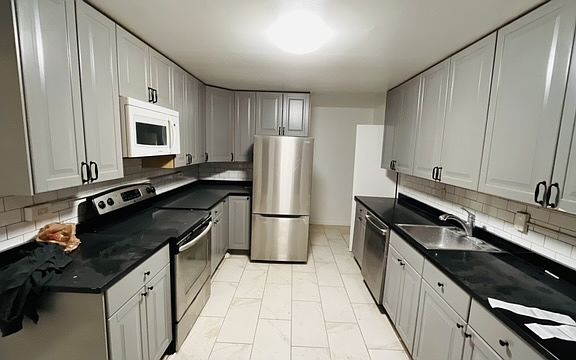 2nd image of 135 Rochelle Ave #1