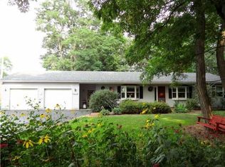 2833 Oakmount Rd, Bloomfield, NY 14469