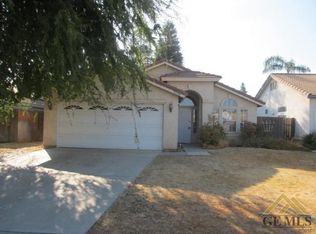 9111 Seahurst Ct, Bakersfield, CA 93312