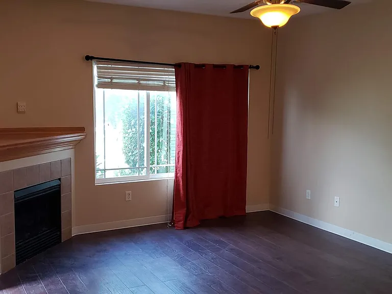 2300 Hart Ave #7 — Photo 5