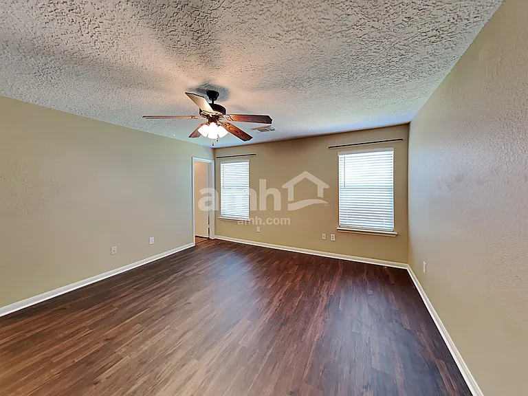 29231 Legends Green Dr — Photo 10